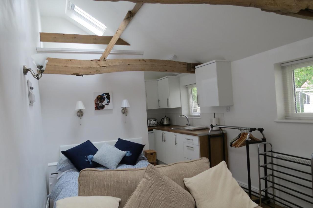 The Old Stables, Whitehall Farmhouse, Oakington * Cambridge